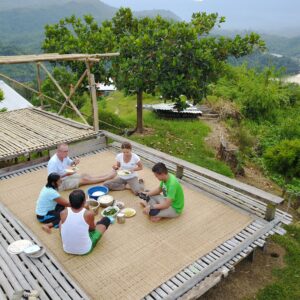 Emotion-Planet-voyages-Asie-Malaisie-Bornéo-repas-local