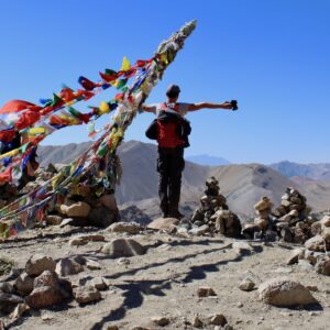 EmotionPlanet-voyages-Asie-Inde-Ladakh-paysage-montagnes-drapeaux-David