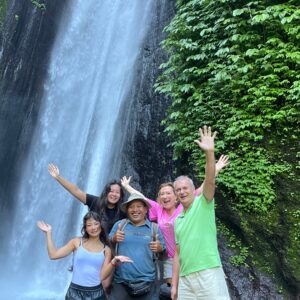 EmotionPlanet-voyages-Asie-Indonésie-Bali-cascades-voyageurs-Lya