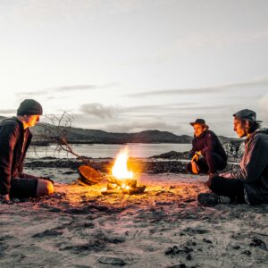 Emotion Planet : Aventure au cœur du Fjord du Saguenay fire camps