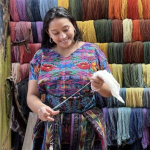 EmotionPlanet-Voyages-immersion-Amérique-Guatemala-Tissage