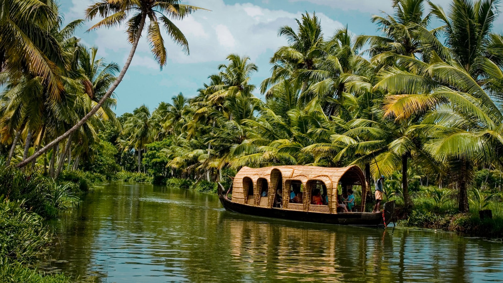 voyage emotion planet ashram ayurveda kerala bateau backwaters