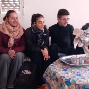Emotion Planet Maroc Atlas Désert voyage scolaire solidaire humanitaire atlas berbere accueil thé