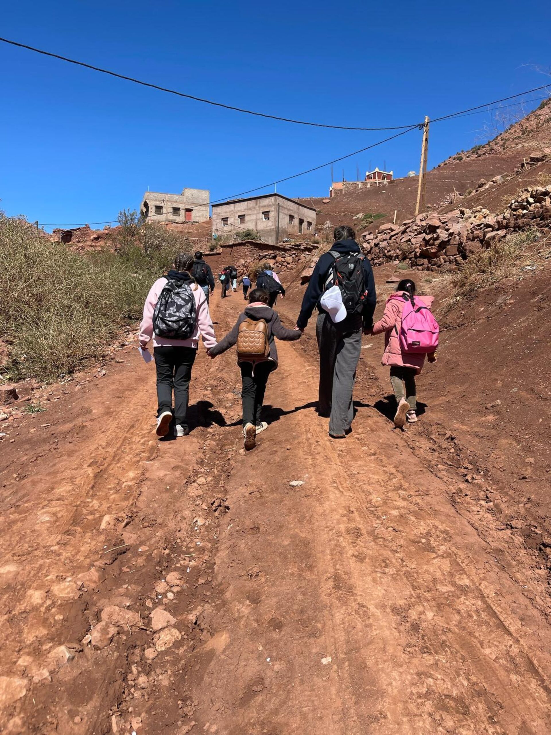 Emotion Planet Maroc Atlas Désert voyage scolaire solidaire humanitaire atlas berbere école