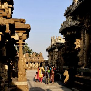 IndeDuSud-visiteurs-temple-Emotion-Planet-Voyage-Yoga