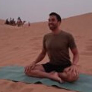Emotion-Planet-les-voyages-de-Malik-Desert-marocain-groupe-yoga-169x300