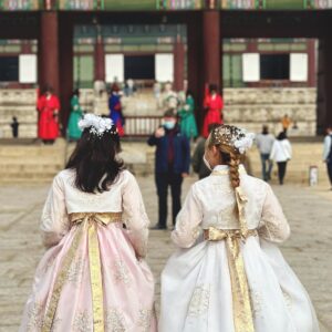 EmotionPlanet-Voyages-Immersion-ecotourisme-Asie-Corée-temple-tenues-traditionnelles